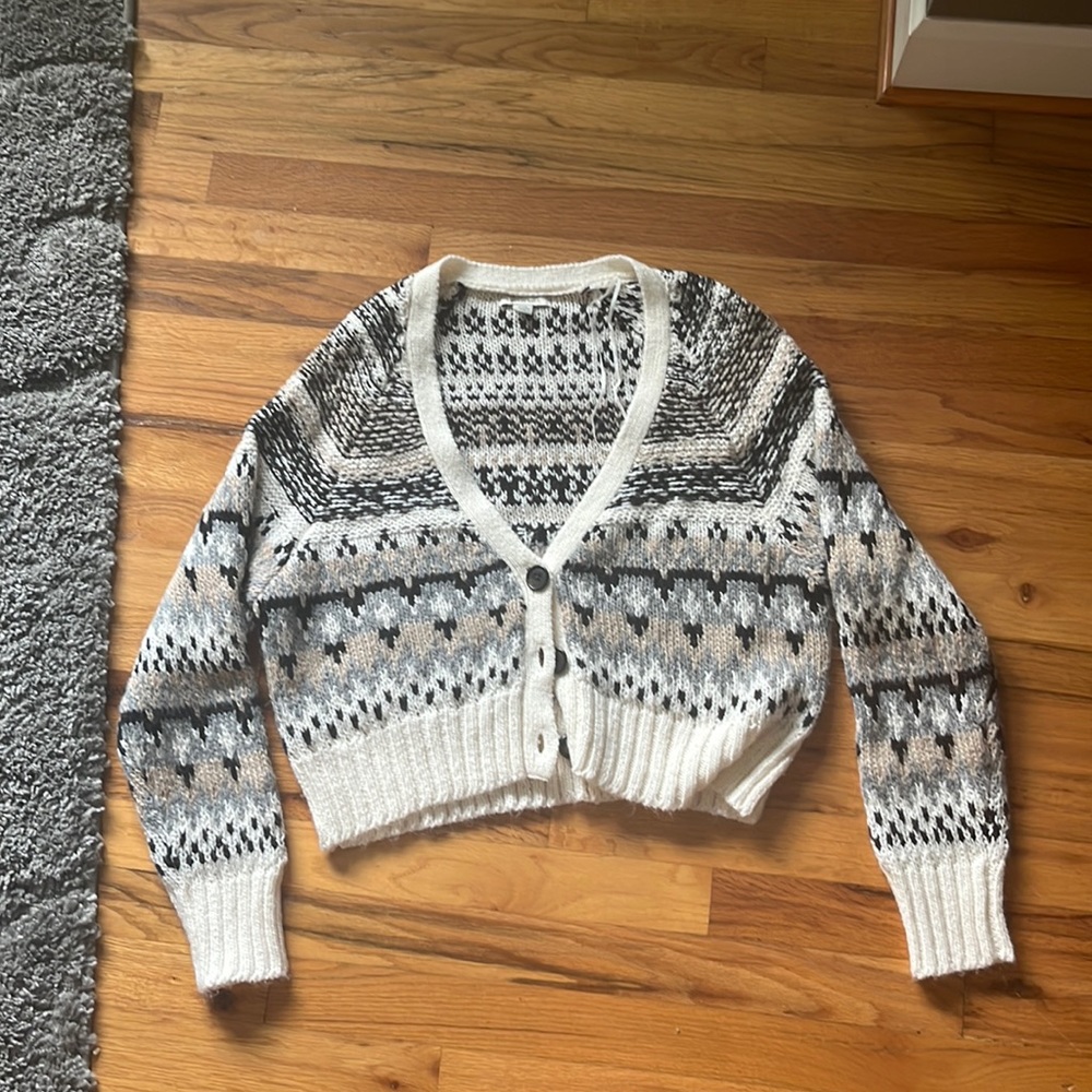 Brand: American Eagle Sise: Medium Color: multi/pattern